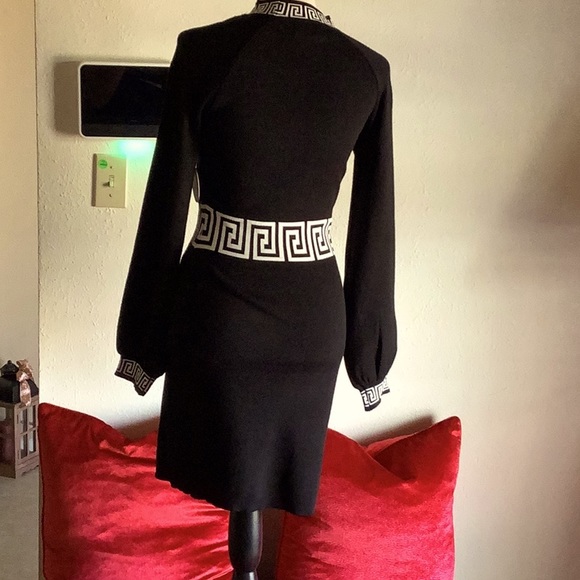 Jolie & Joy Little Black Dress. - Picture 5 of 7